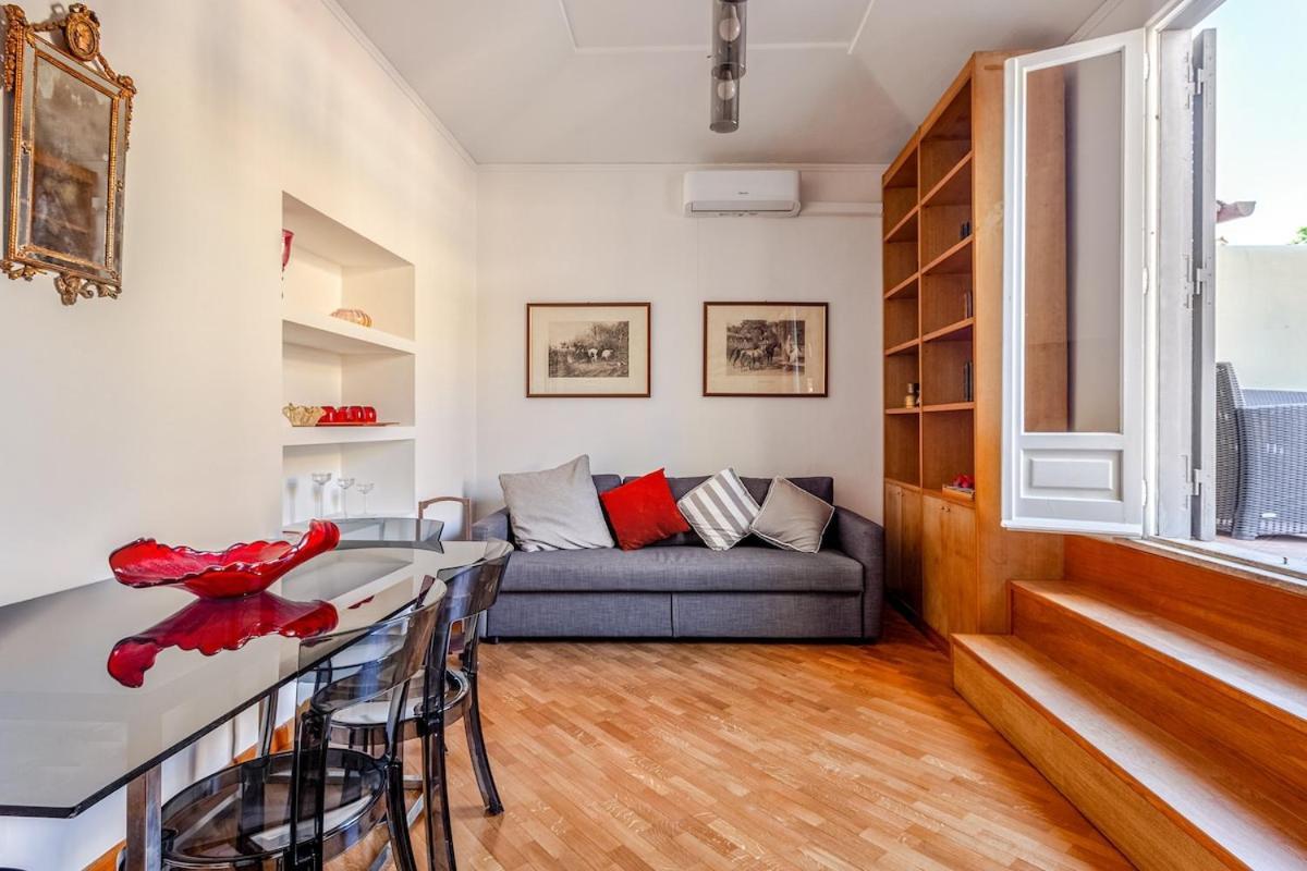 Luxury Penthouse With Terrace By Spanish Steps Appartamento